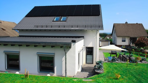 Dream house vacation near the Edersee | Spa with pool & sauna | Family-friendly