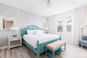 6 bedrooms, desk, iron/ironing board, travel cot - Fantabulous Disney Vacation House - Private pool, Movie Theater, Game Room (Kissimmee)