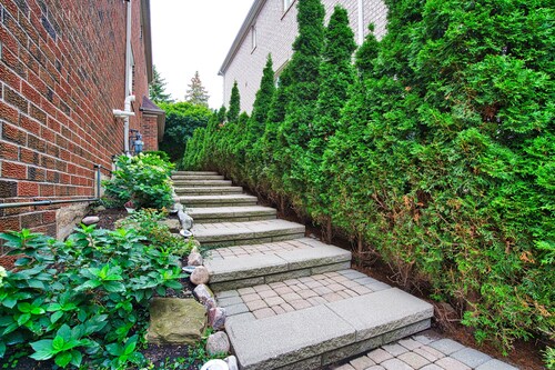 Spotless & Spacious 2BR/2BA Comfortably Sleeps 6