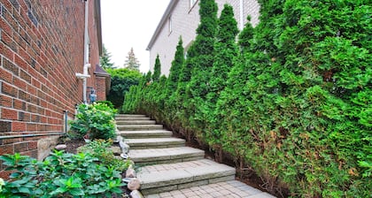 Spotless & Spacious 2BR/2BA Comfortably Sleeps 6