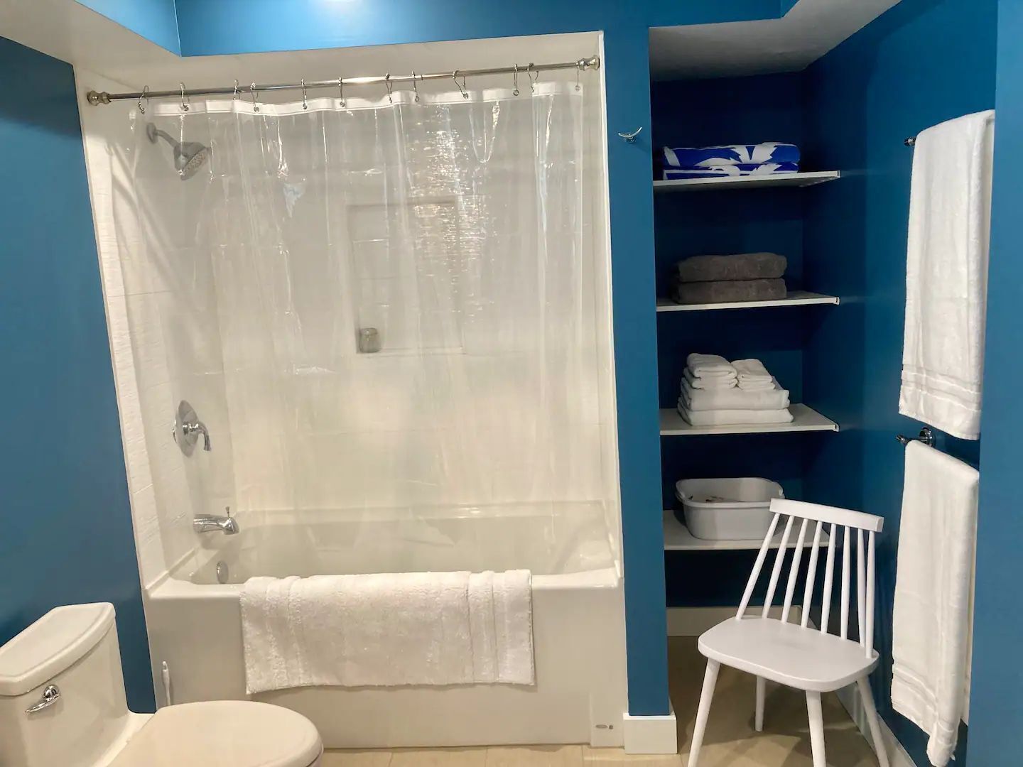 The Applebnb • Garden Suite with Private Patio