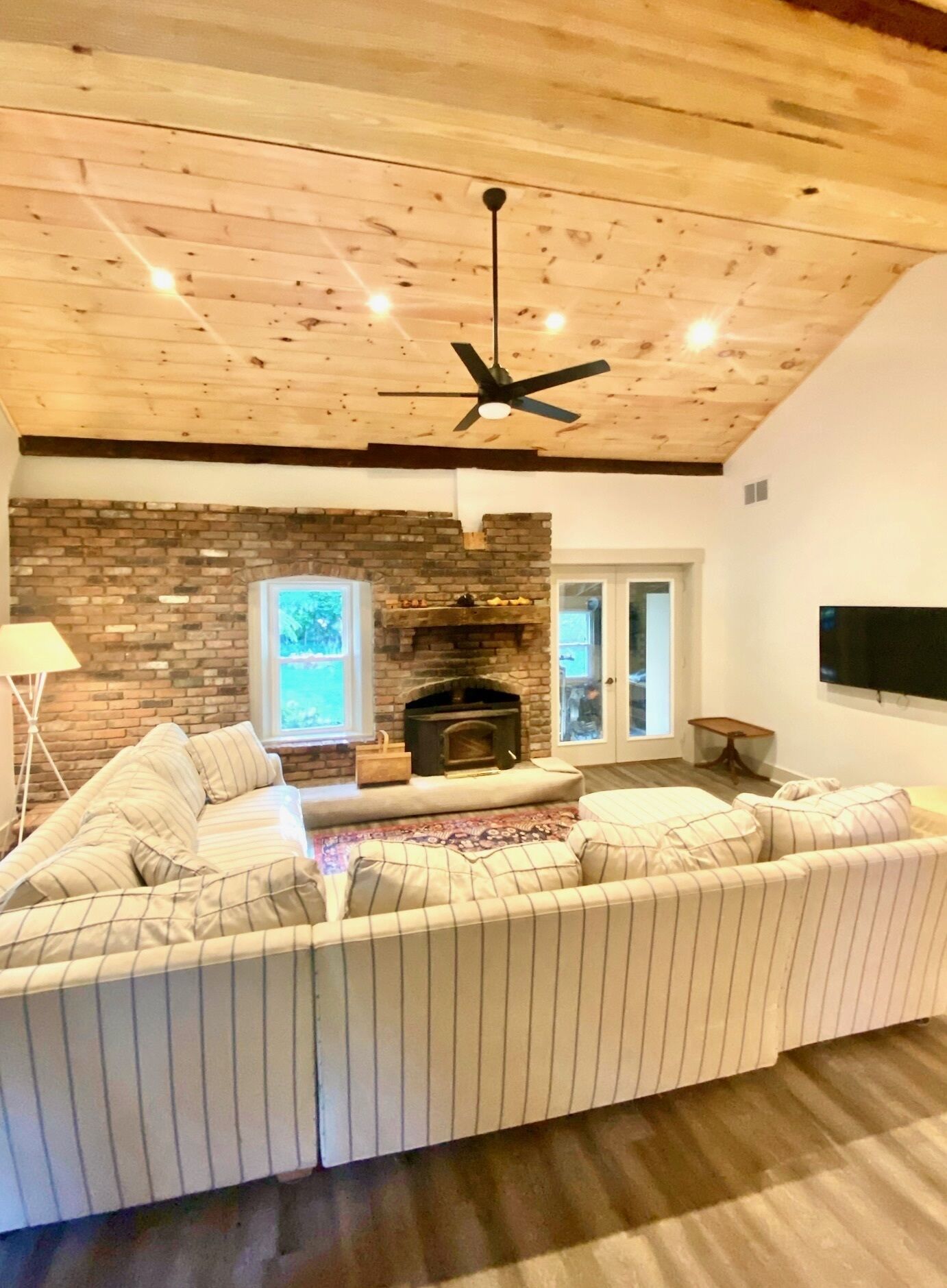 Charming renovated historical farmhouse in the heart of wine country!