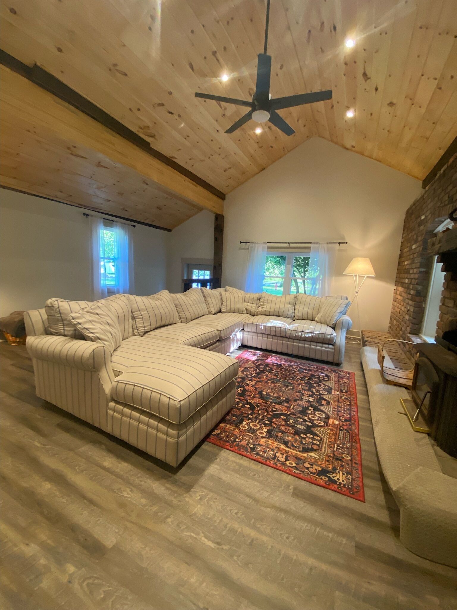 Charming renovated historical farmhouse in the heart of wine country!