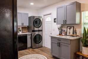 Interior - Casa Botanica of St Pete (St. Petersburg)