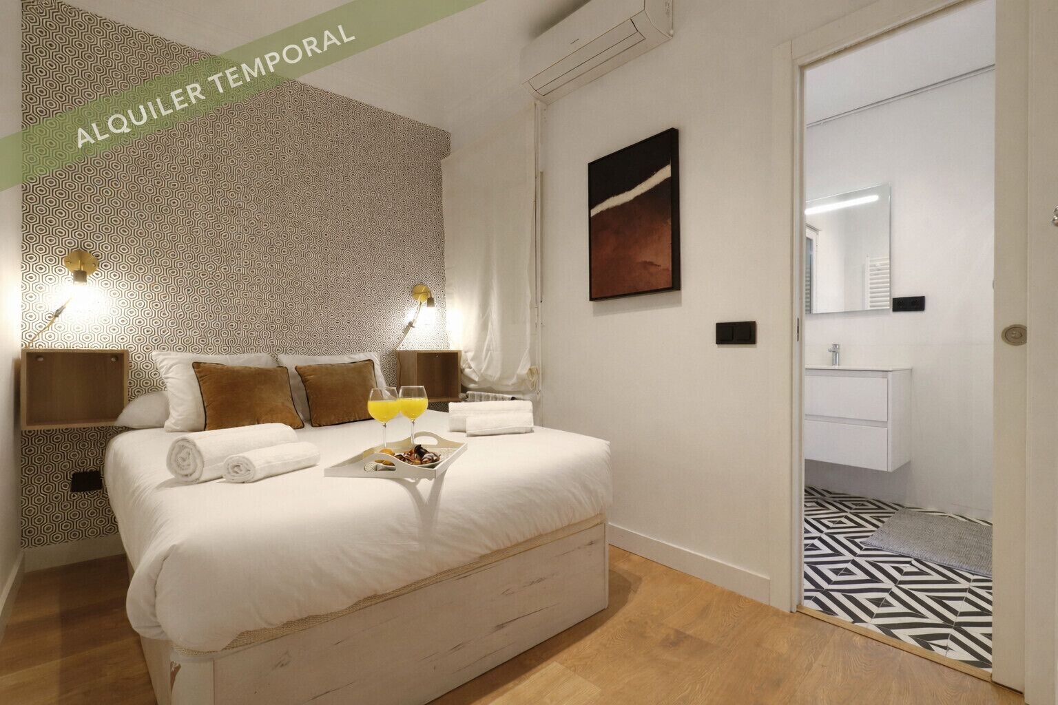 1 habitación, tabla de planchar con plancha, wifi gratis y ropa de cama 