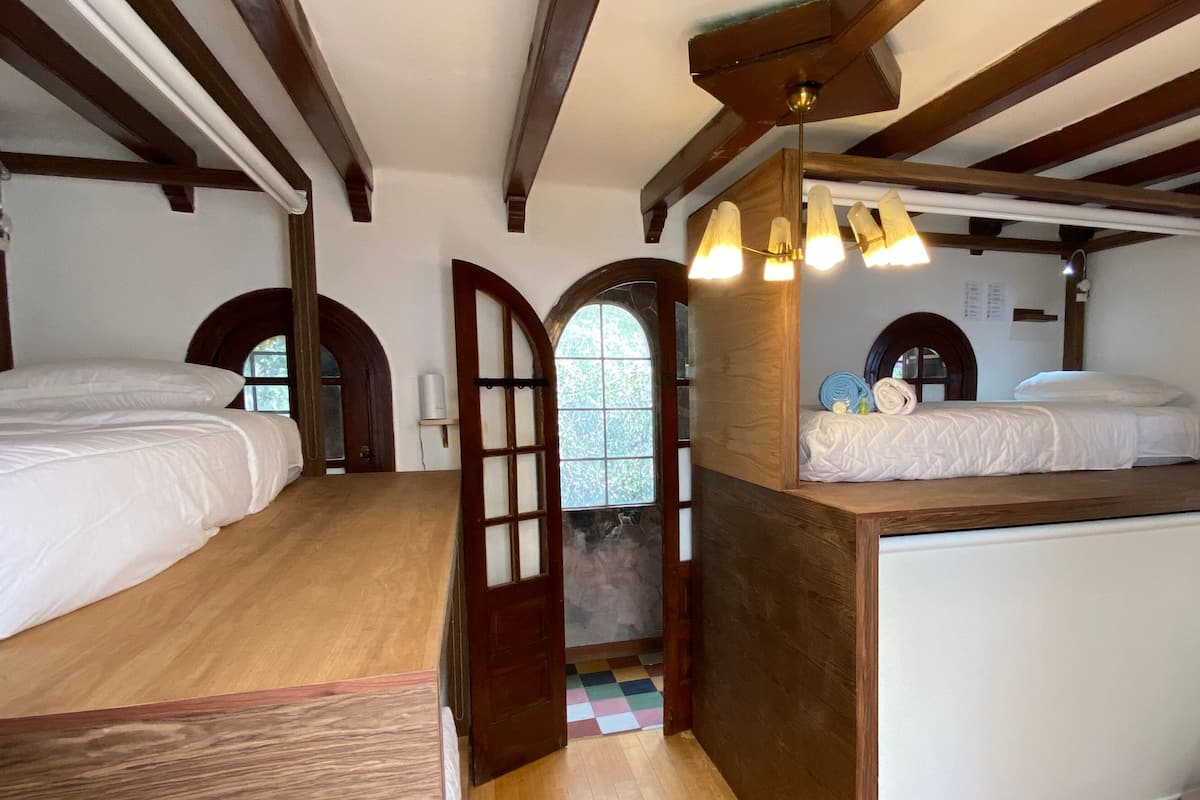 1 bedroom, premium bedding, down duvets, individually decorated