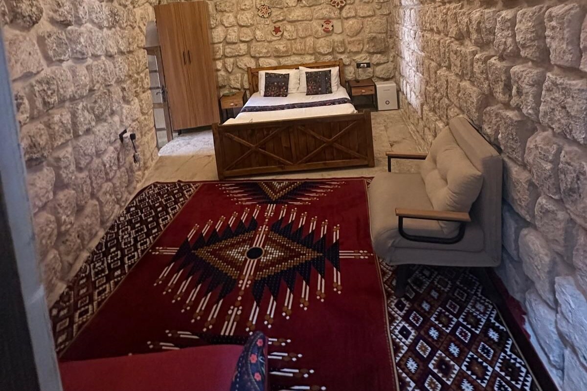 Chambre Confort, 1 très grand lit, fumeur | Literie de qualité, minibar, bureau