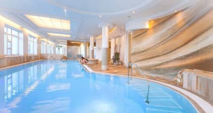 Beautiful 57 sqm apartment (incl. pool and underground parking) - in the village center