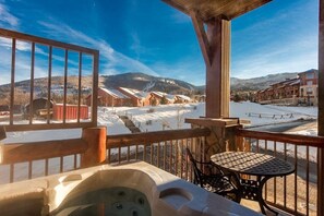 Outdoor spa tub - Luxury 4 Bedroom Villa Presidential Suite, Sundance Week with Big Discount (Park City)