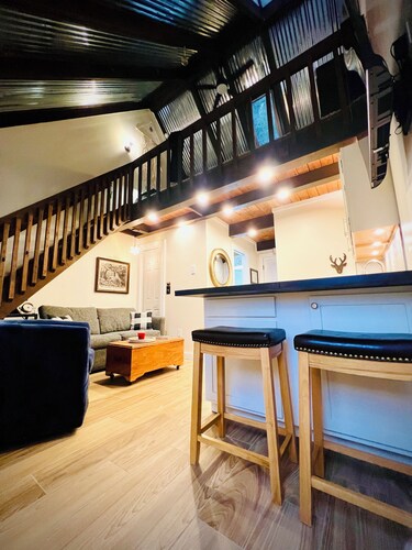 Charming Loft Cabin - Best Location Davis, Thomas, Canaan Valley. Cold AC