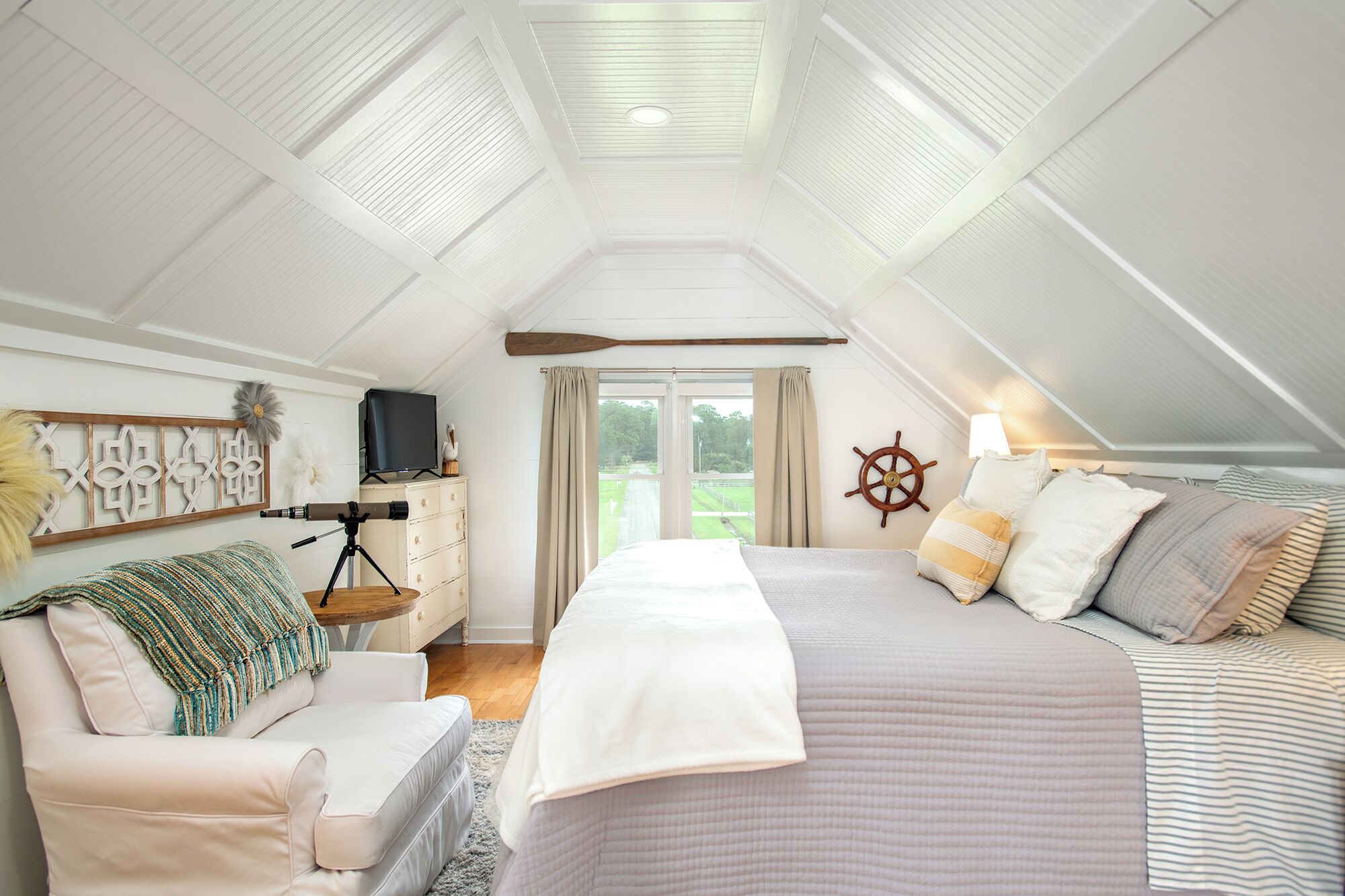3 bedrooms, desk, free WiFi, bed sheets