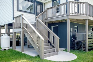 Exterior - Spectacular ocean getaway, vacation done right! (Beaufort)