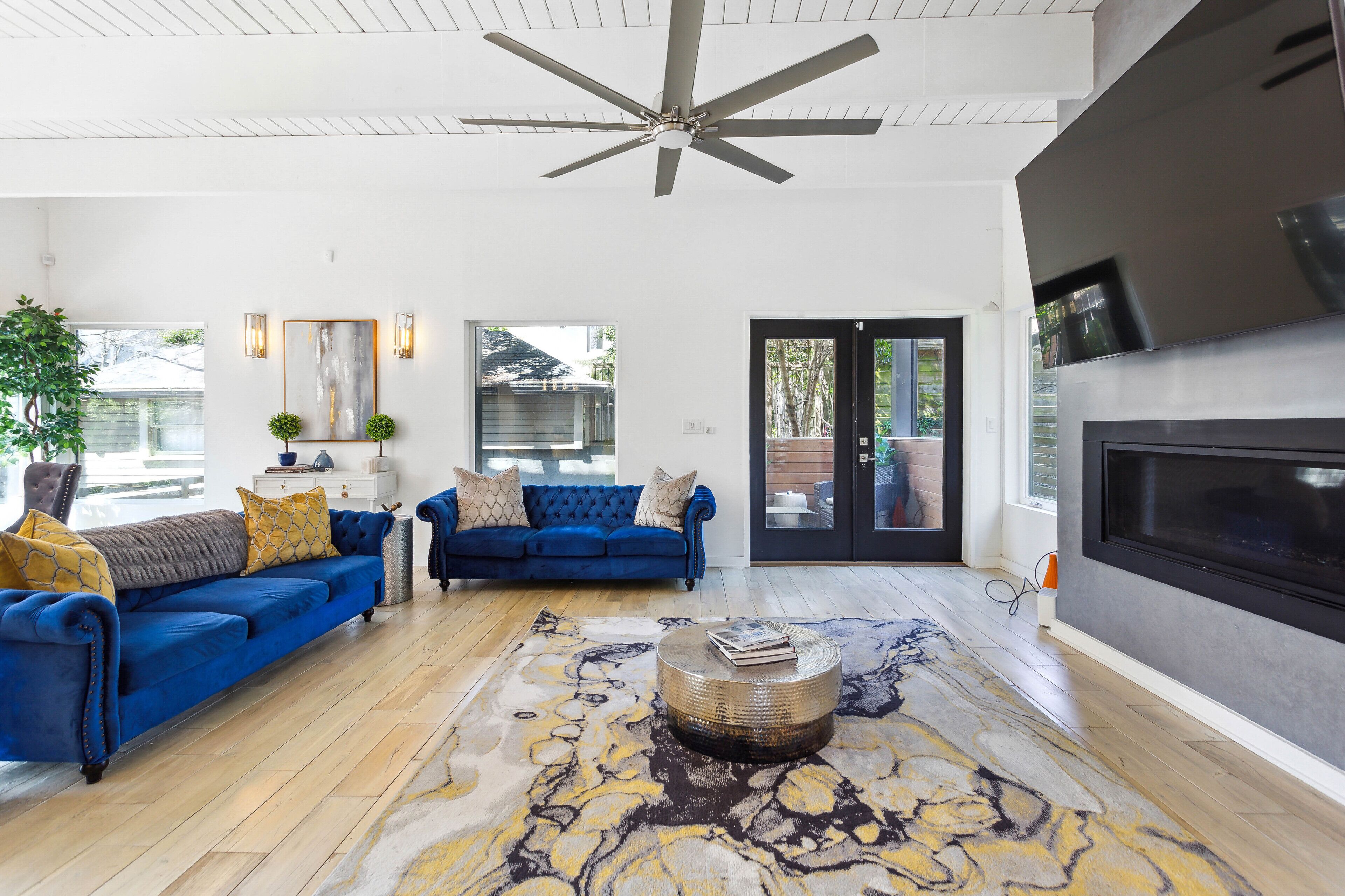 4 bedroom 3 bath Luxury Stay At Piedmont Park vehicle included