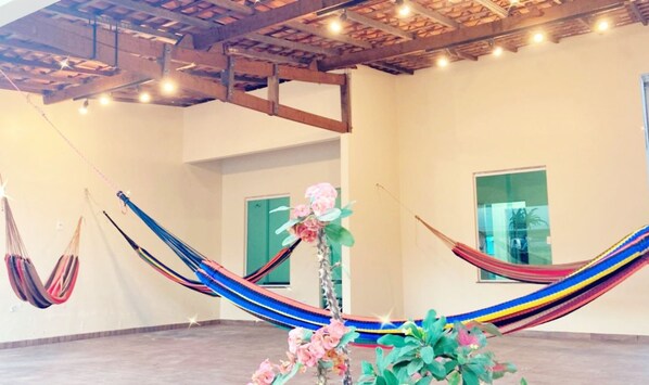 Imagem sem classificação, 1 de 16, botão