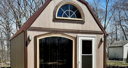 The Summer Shanty; quiet & cozy!