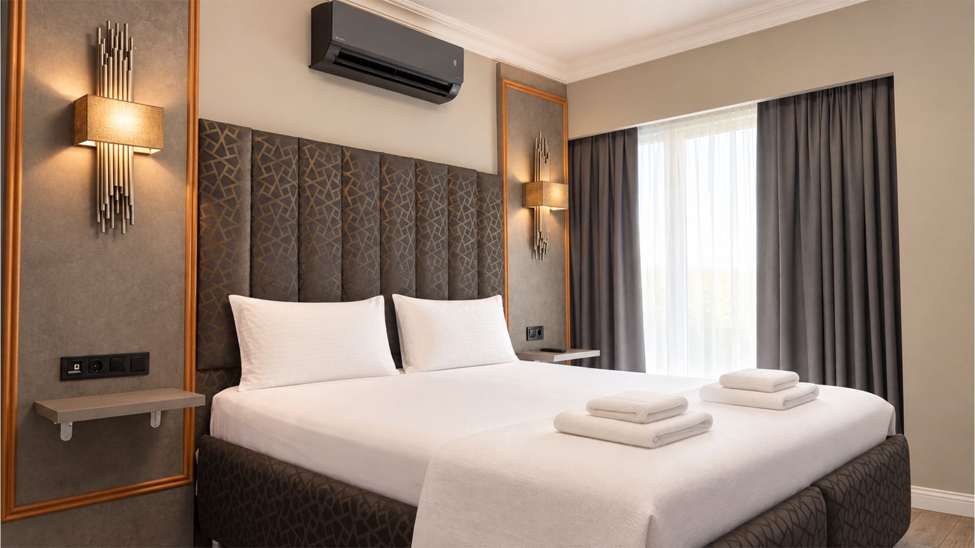 Deluxe Room | Laptop workspace, blackout drapes, iron/ironing board (on request)