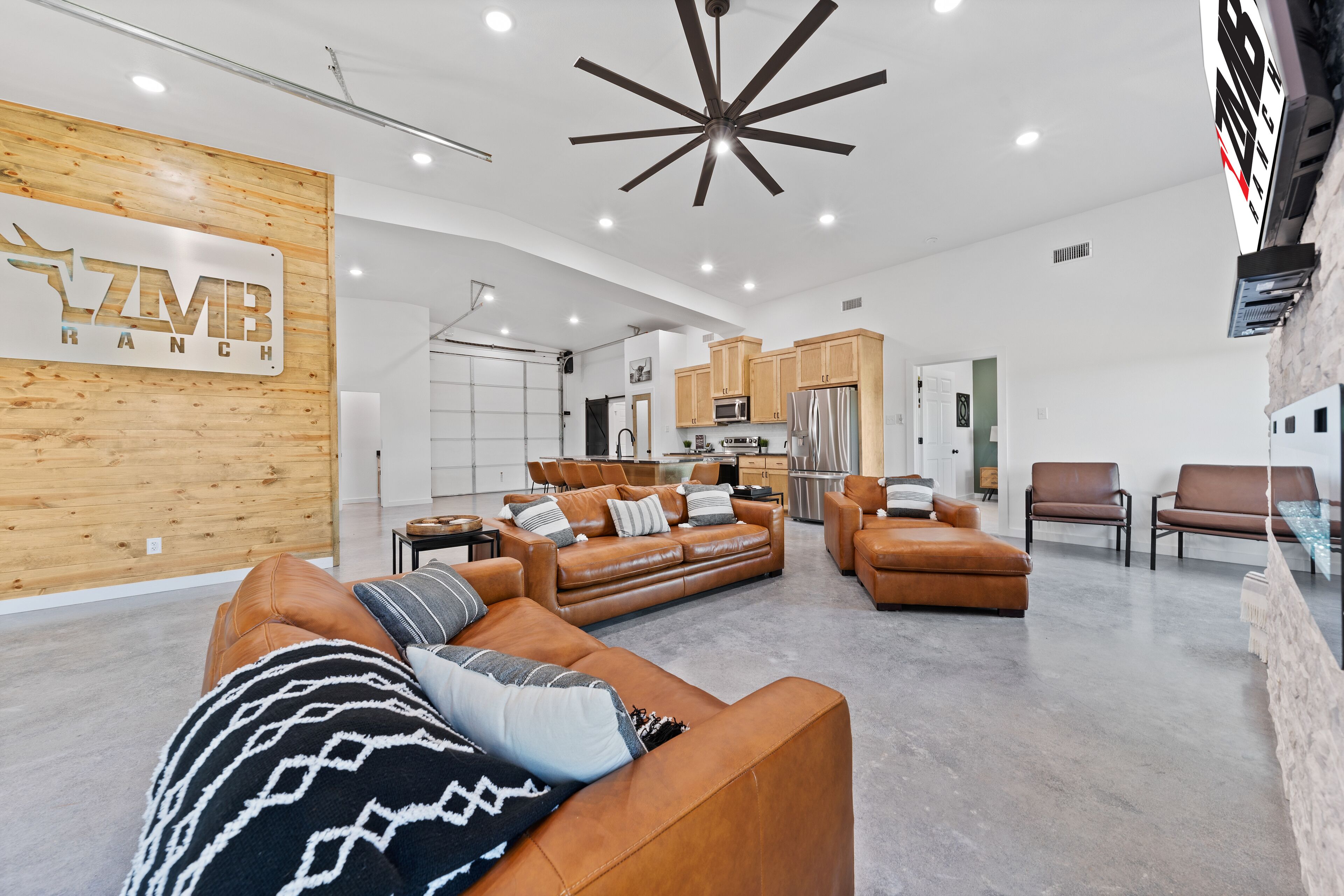 40 Acre Country Retreat Minutes from Downtown Waco