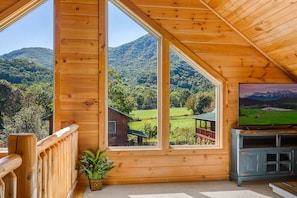 Interior - Chestnut Lodge ~ Elk Viewing ~ New Cabin by Willow Tree Cabins (Maggie Valley)