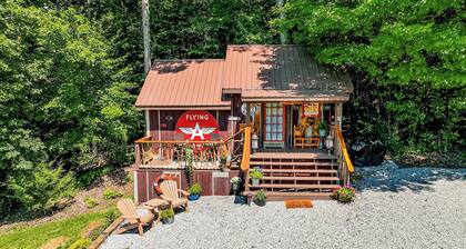 Fabulous Shack in the heart of Tellico Plains...