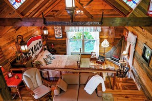 1 bedroom, travel crib, internet, bed sheets - Fabulous Shack in the heart of Tellico Plains... (Tellico Plains)