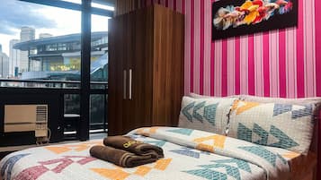 Deluxe Apartment | 2 bedrooms, premium bedding, pillowtop beds, in-room safe