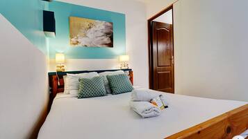 Bügeleisen/Bügelbrett, kostenloses WLAN, Bettwäsche