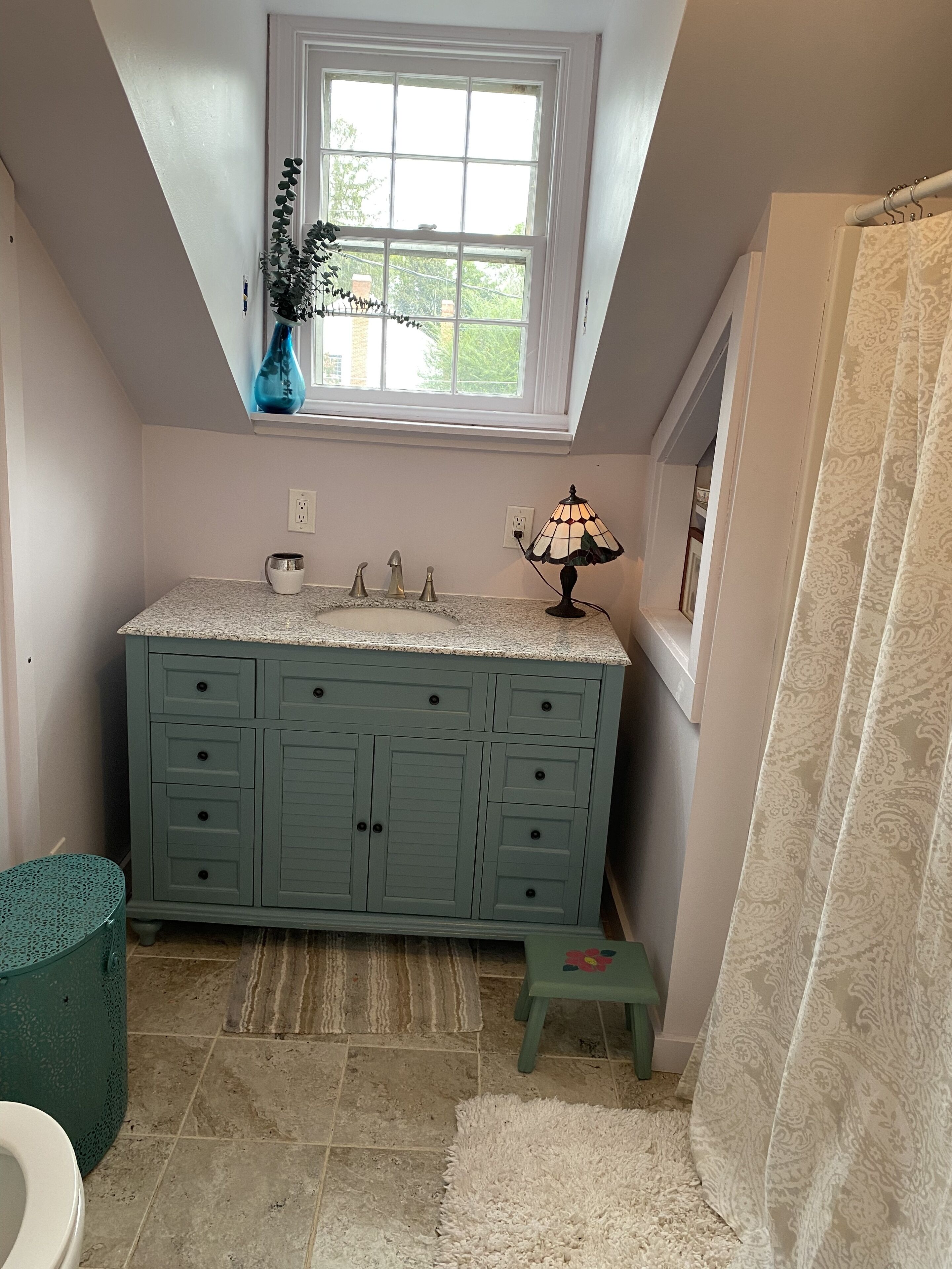 In the Village Of Powhatan- walking distance to owners restaurant