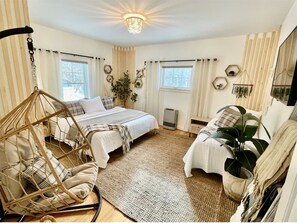 7 bedrooms, desk, free WiFi, bed sheets