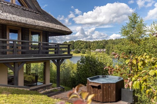 Cozy Chalet With hot tub and Sauna in Secluded Eco-village