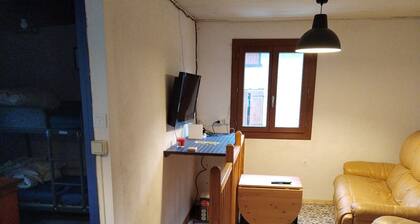 Maisonnette vue sur montagne