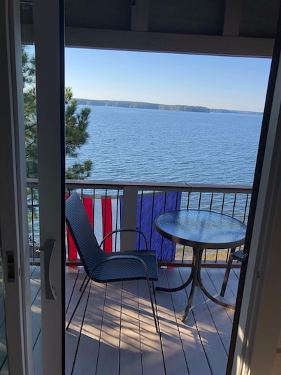 Cozy Lakefront Log cabin with miles of view plus small beach!