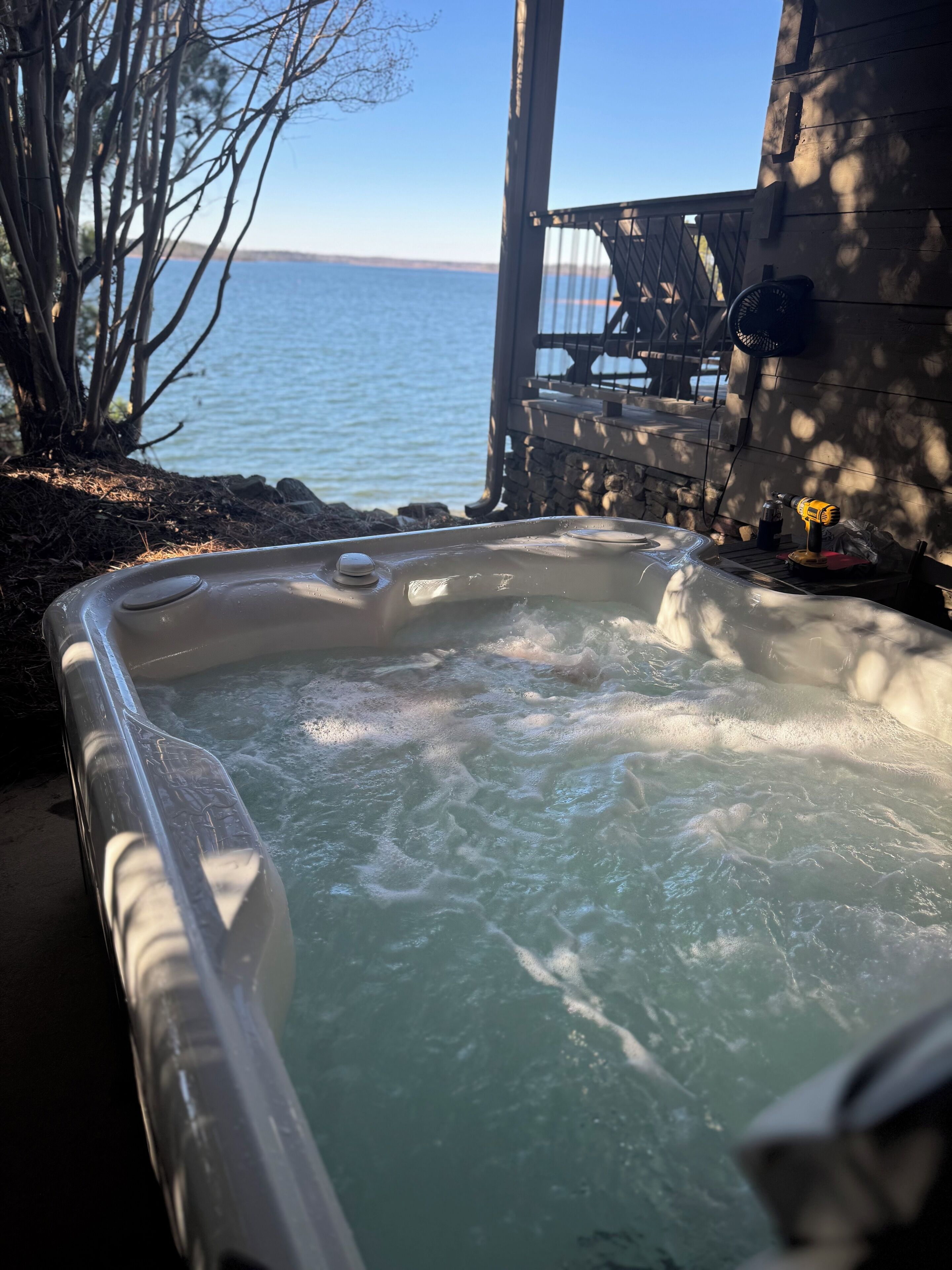 Outdoor spa tub