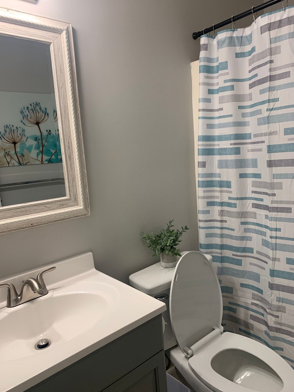 friendly area, walking distance to town- great location !