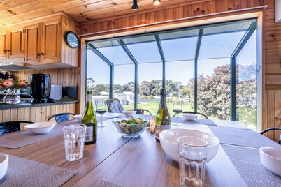 The Boathouse - Freycinet Holiday Houses