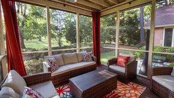 Smart TV, tenis de mesa y libros