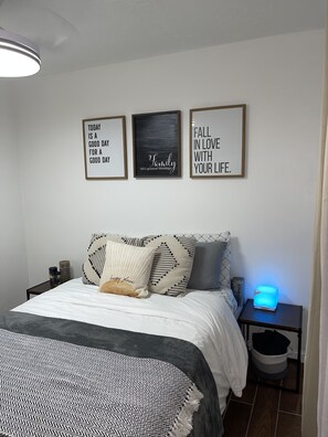 3 habitaciones y ropa de cama