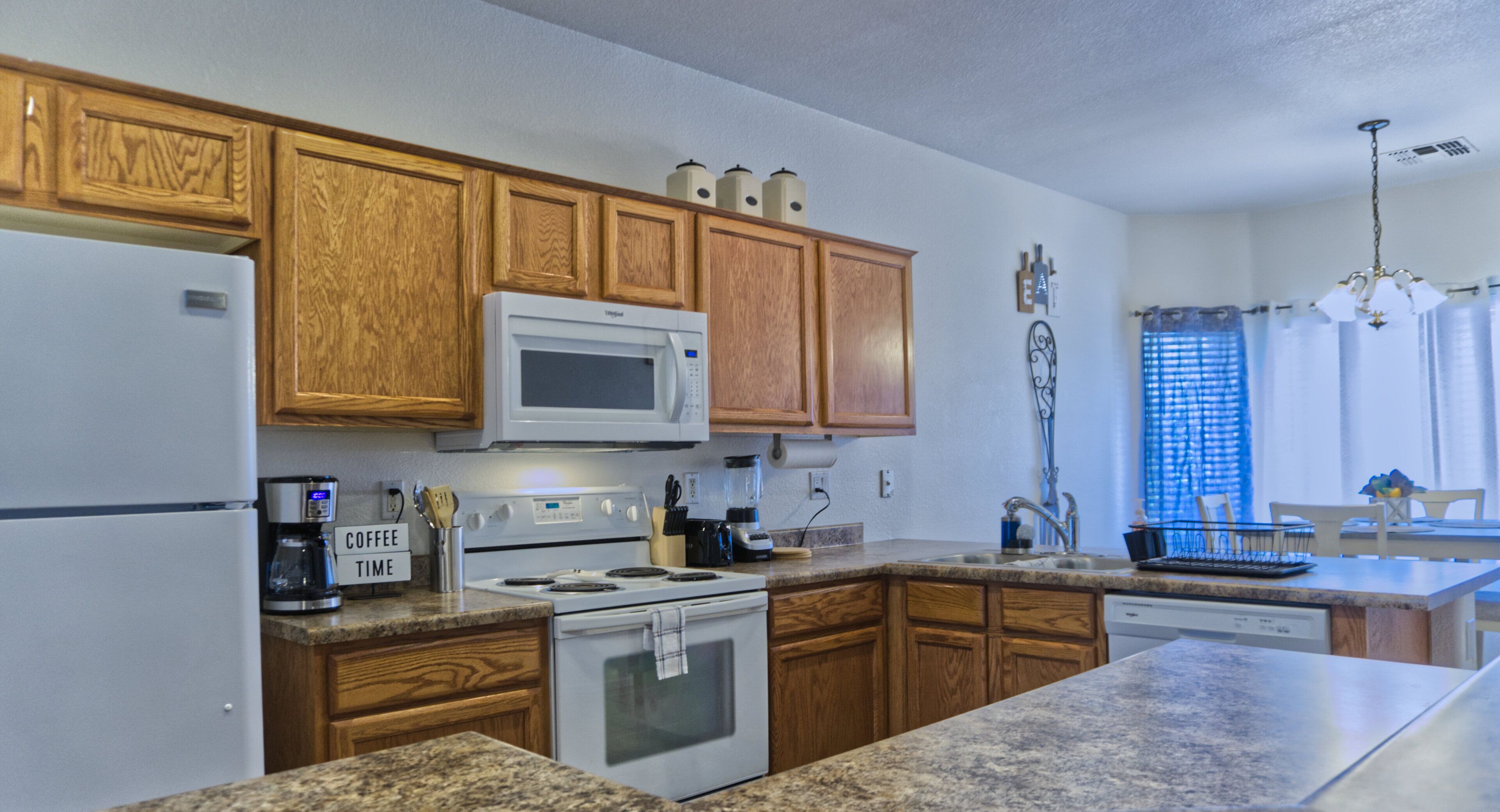 Quiet and Cozy home 10-min from stadium & local attractions