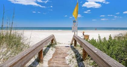 ** JAX Beach Ocean Front Condo with Amazing Views **