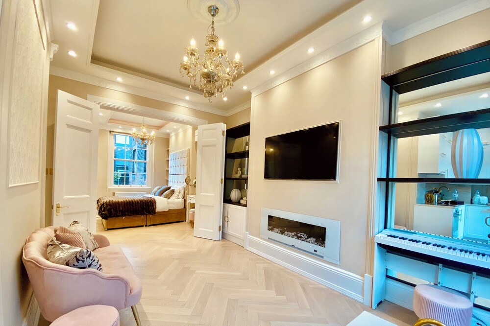 Beautiful boutique apartment in Marylebone