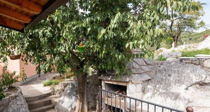 2 bedroom awesome home in Peracko Blato