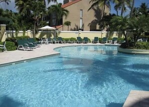 Piscine extérieure