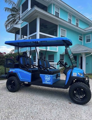 Property grounds - Stunning 4/3 w/ Heated Pool, Water View & Arcade! (Jensen Beach)