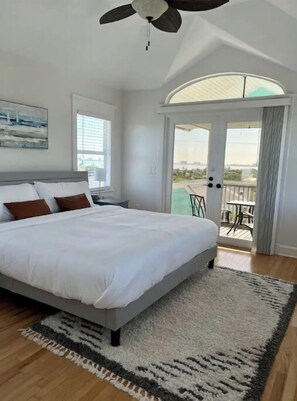 4 bedrooms, desk, iron/ironing board, free WiFi