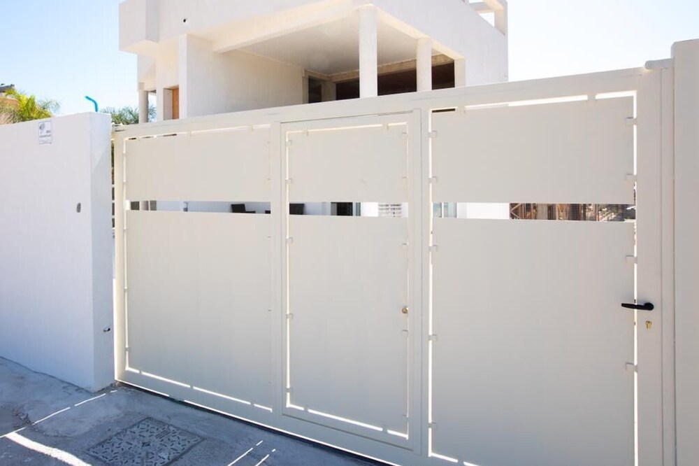 Modern and brand new apartment in a villa five minutes from the sea and the center