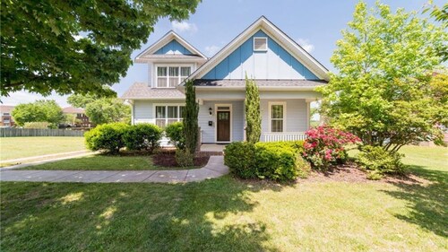 2 minutes from Old Salem Meseums