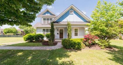 2 minutes from Old Salem Meseums