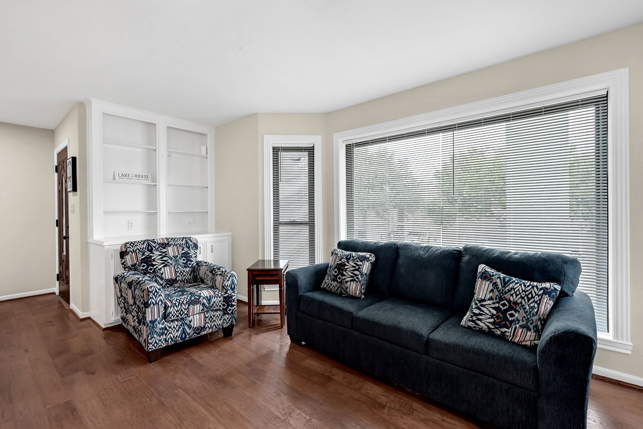 Welcome to Lake house in Walden at Lake Conroe.