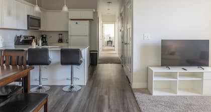 6 mins to Adobe Headquarter Brand New Condo/Lehi