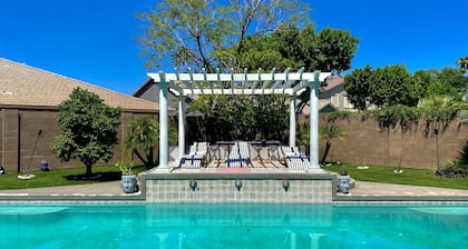 Amazing single level villa, 10 minutes from football stadium