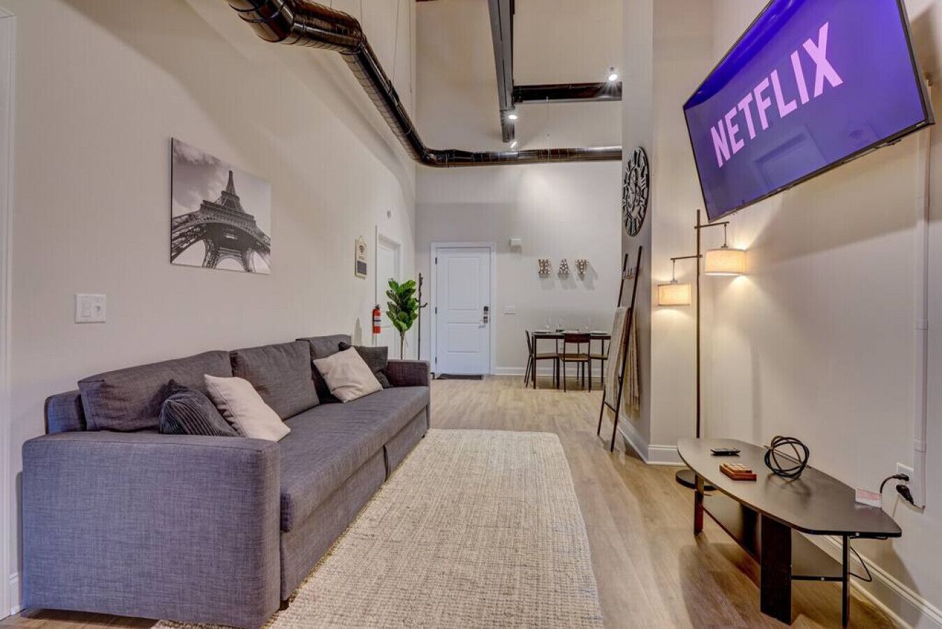 Washington304 · Luxury Industrial Style King SuiteC- Shawnee Mtn!